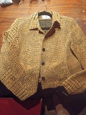 Vintage Soiree Women's Textured Tan And Black Blazer Jacket
